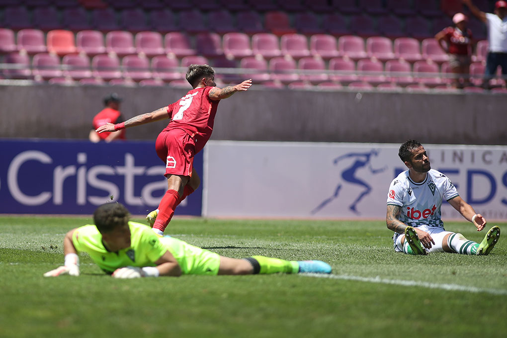 Deportes La Serena venció como local a Santiago Wanderers