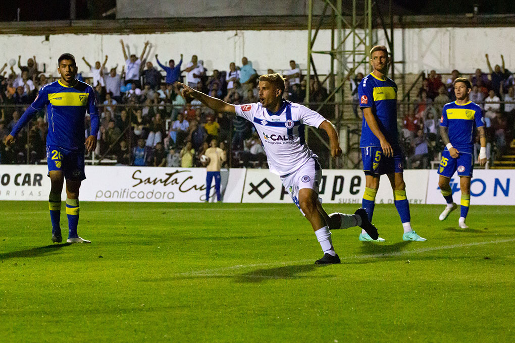 Deportes Santa Cruz ganó a Barnechea y se instaló en zona de liguilla