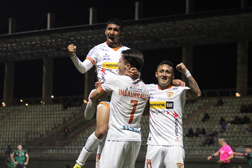 Cobreloa se instaló en los cuartos de final tras vencer a CD Ojanco en la zona norte