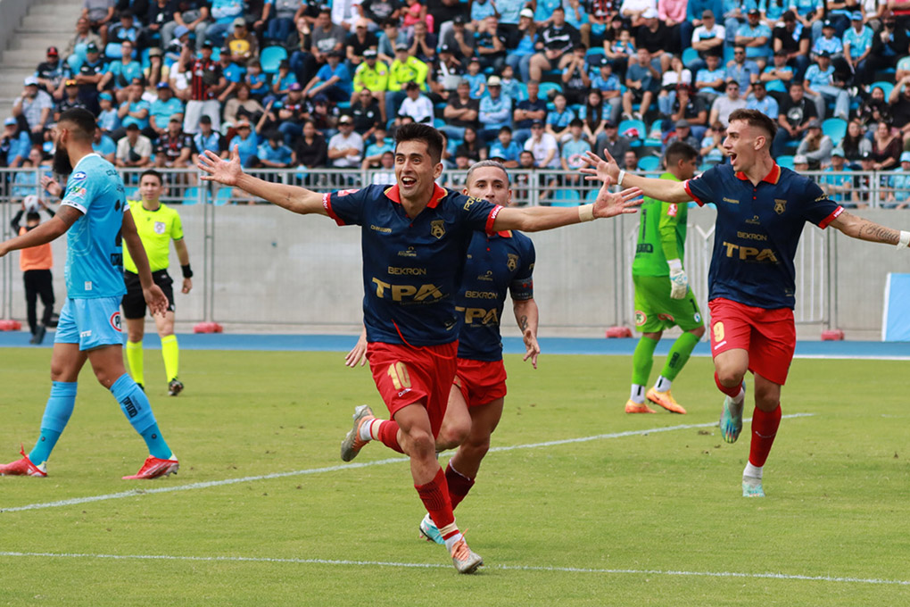San Marcos de Arica se quedó con el clásico luego de golear a Deportes Iquique en el Tierra de Campeones