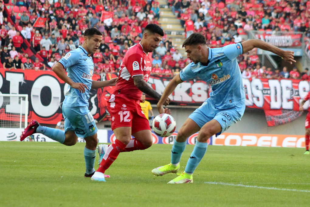 O’Higgins y Ñublense se enfrentan buscando romper sus marcas