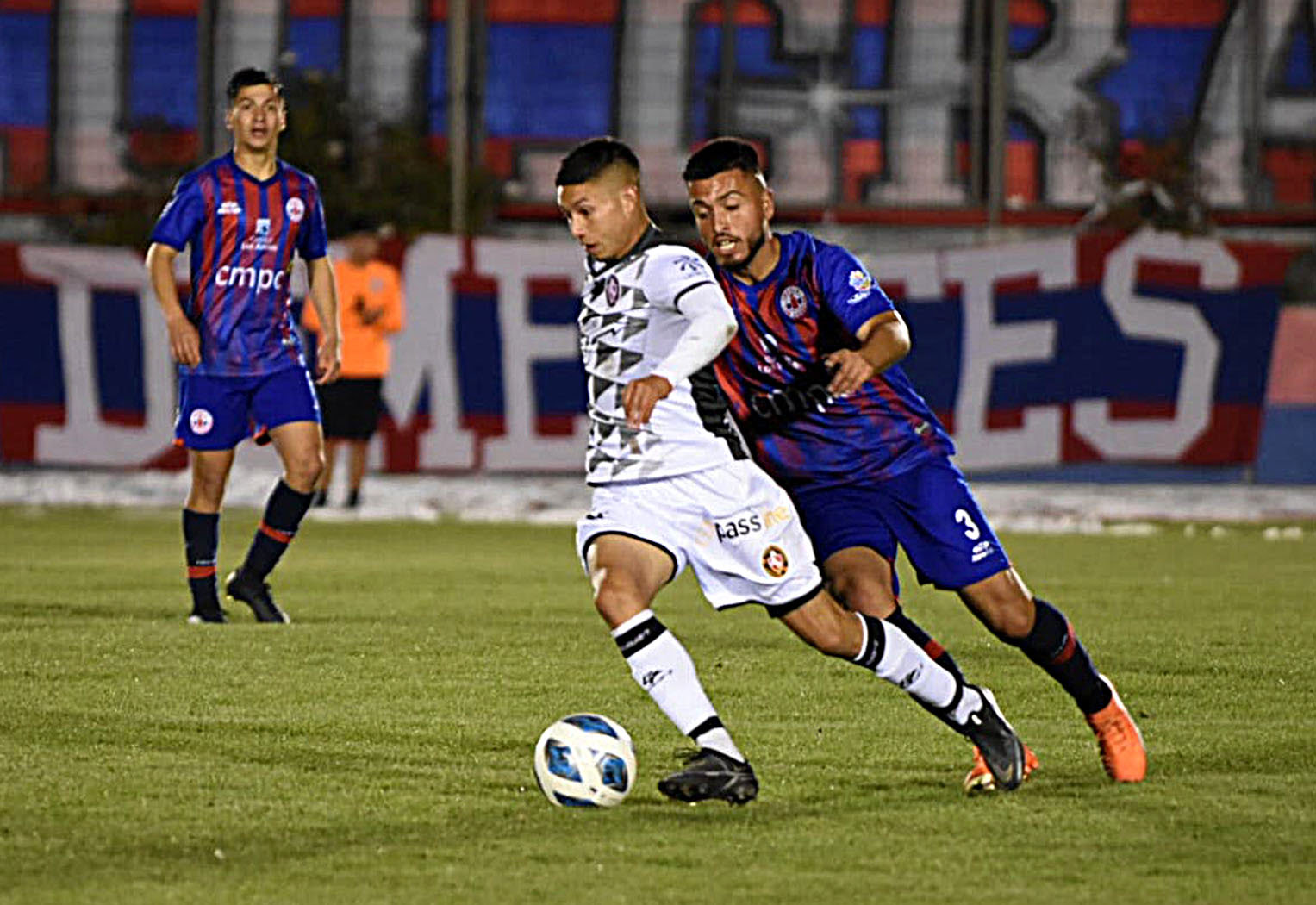 Deportes Limache y Deportes Iberia darán el vamos a la fecha 19 en La Calera