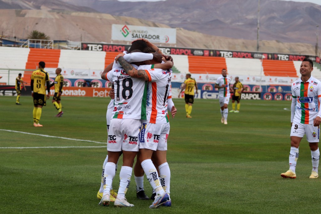 Cobresal se mantiene firme en lo más alto de la tabla