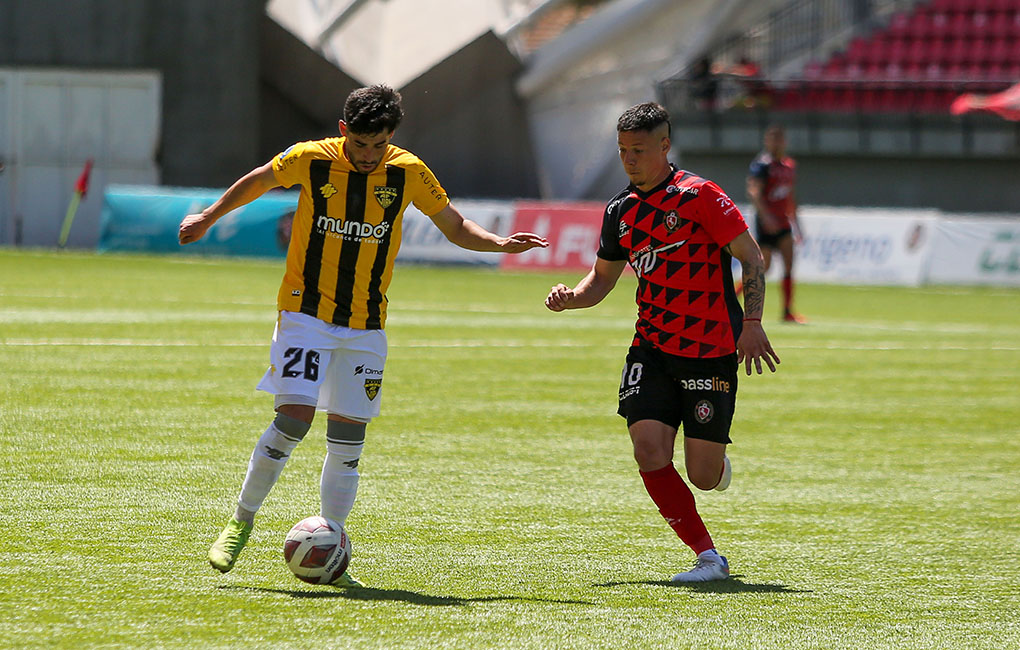 Intenso empate entre Deportes Limache y Fernández Vial