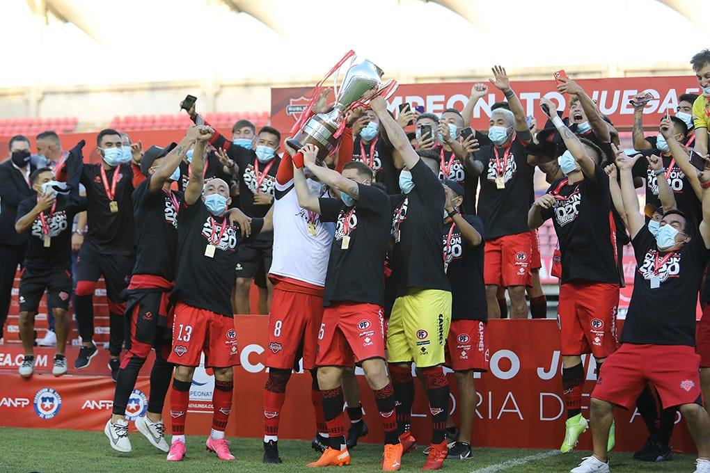 Ñublense y su recordado regreso a Primera en 2020