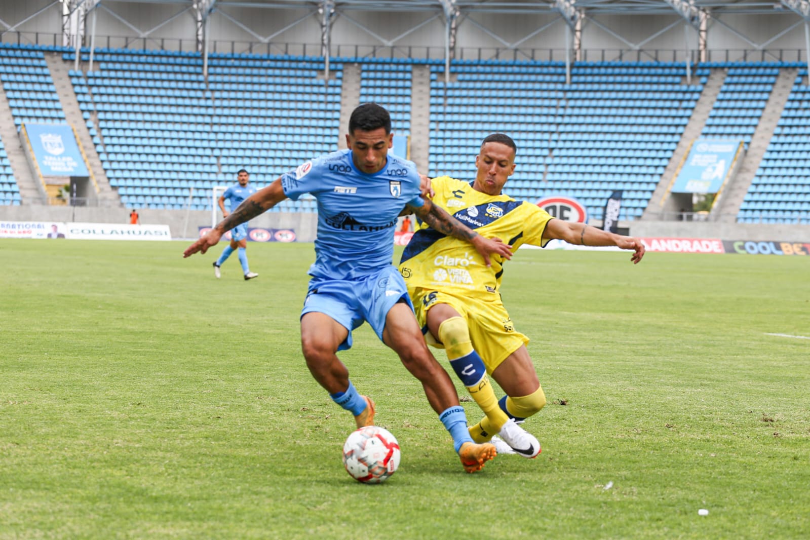 Deportes Iquique y Everton fueron fuerzas parejas en el Tierra de Campeones