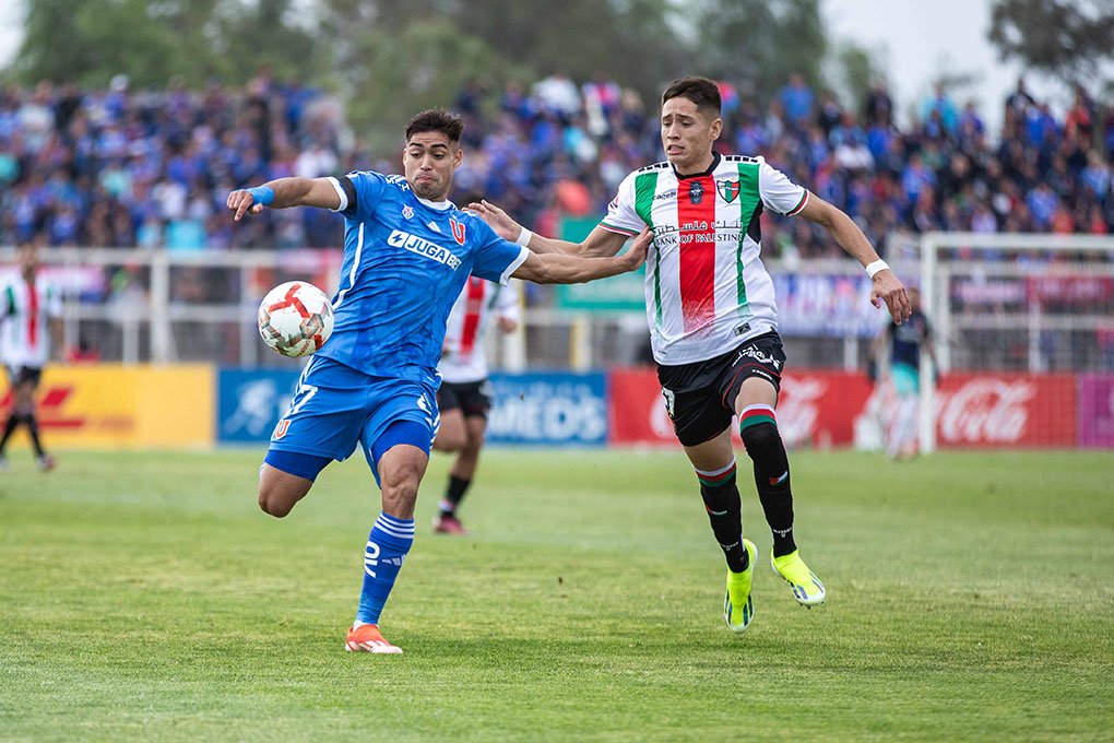 La “U” permanece en la cima tras empatar con Palestino en La Cisterna