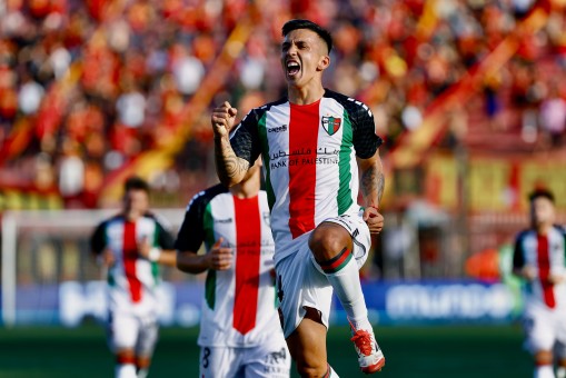 Triplete de Abrigo en la victoria de Palestino