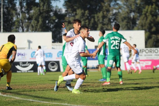Deportes Melipilla goleó a Trasandino