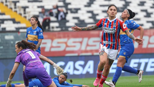 Colo Colo superó con claridad a Everton