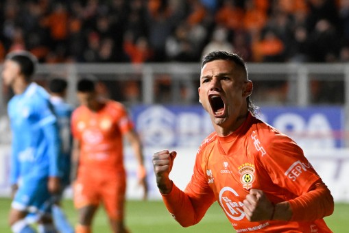 Cobreloa no quiere perder pisada en la lucha por el título